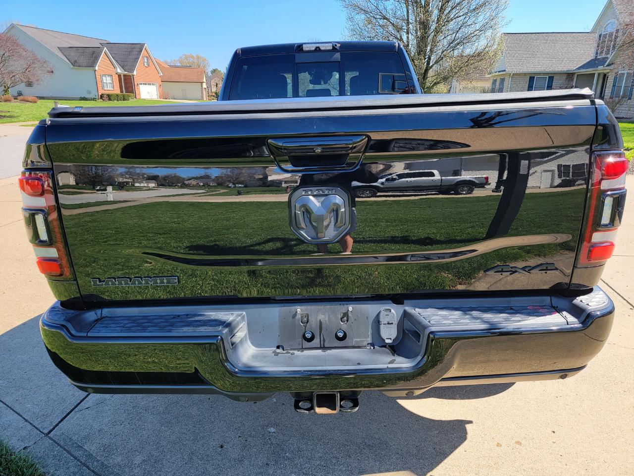 RAM 3500 Laramie 4x4 Crew Cab 8' Box 2020