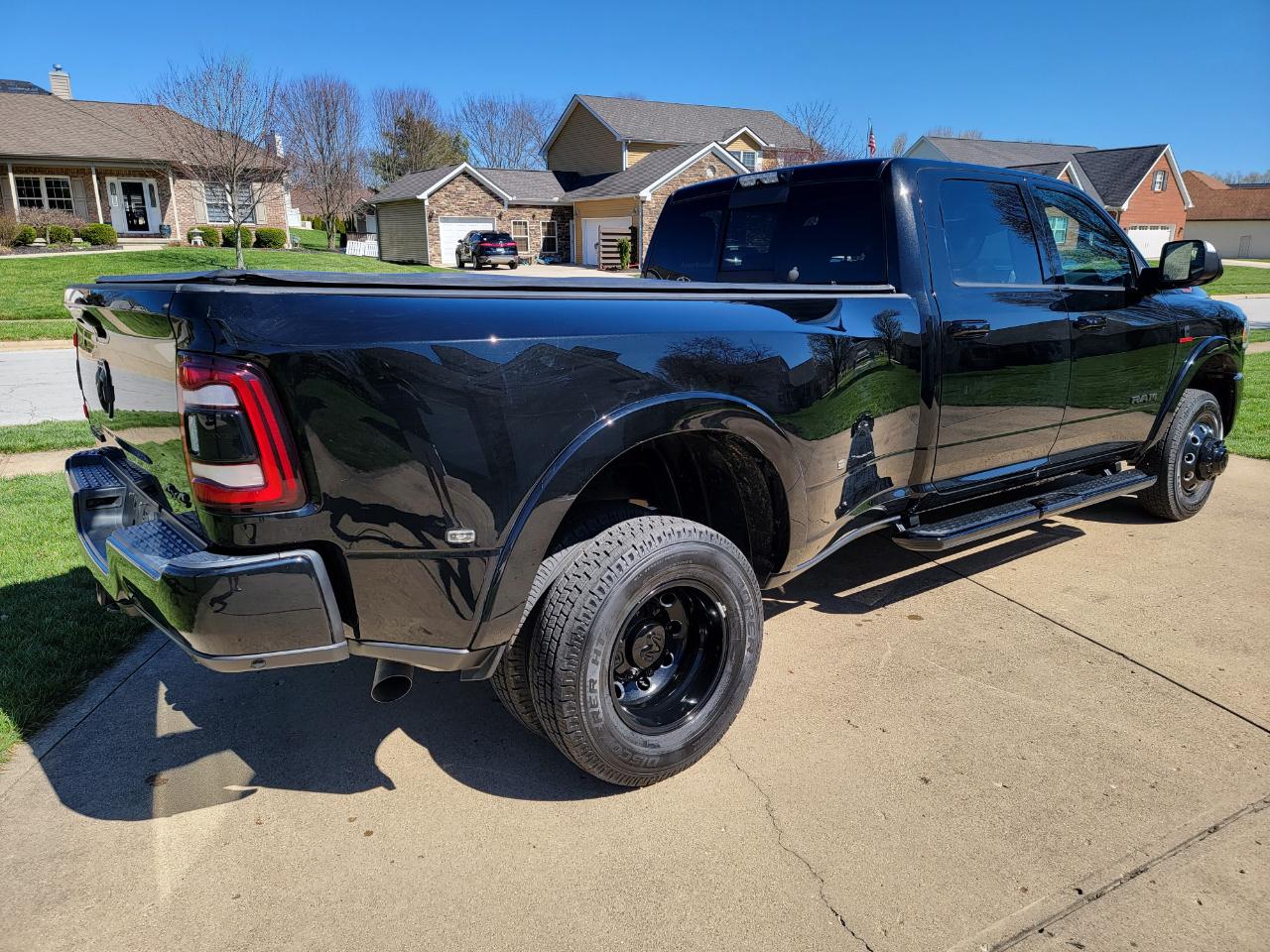 RAM 3500 Laramie 4x4 Crew Cab 8' Box 2020