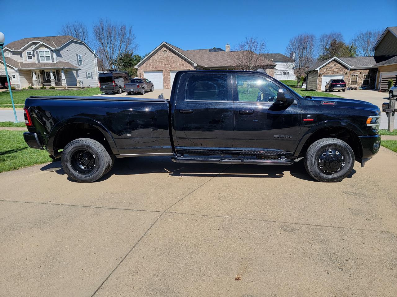 RAM 3500 Laramie 4x4 Crew Cab 8' Box 2020