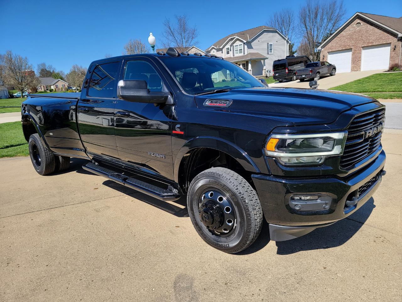 RAM 3500 Laramie 4x4 Crew Cab 8' Box 2020