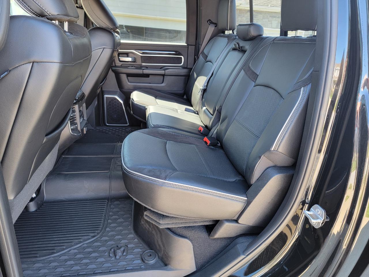 RAM 3500 Laramie 4x4 Crew Cab 8' Box 2020