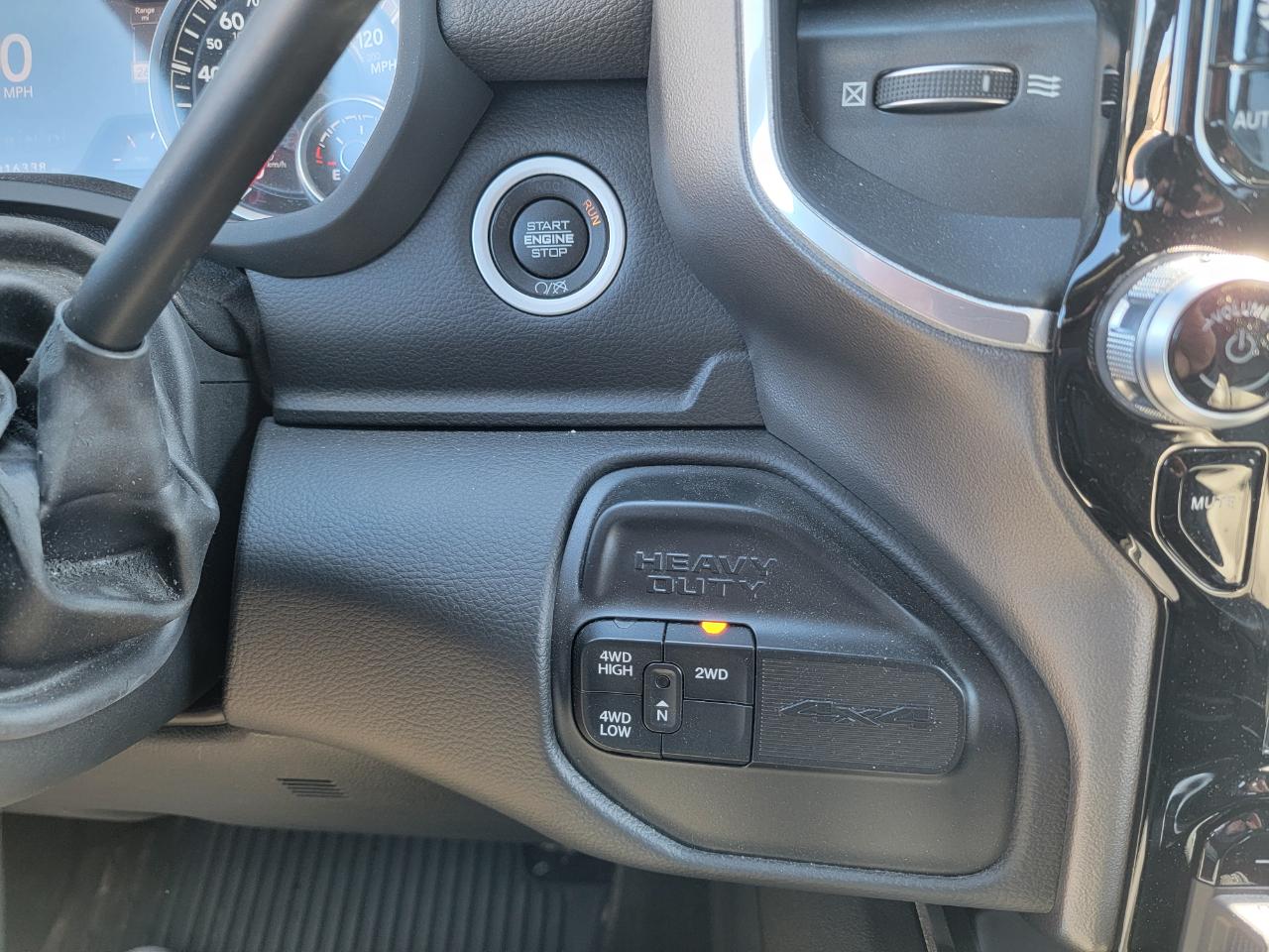 RAM 3500 Laramie 4x4 Crew Cab 8' Box 2020