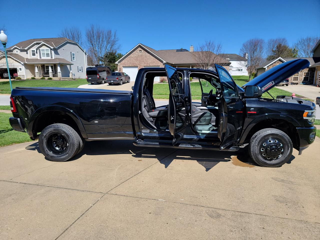 RAM 3500 Laramie 4x4 Crew Cab 8' Box 2020