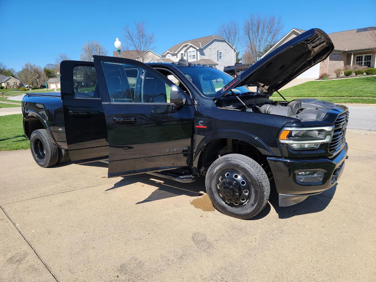 RAM 3500 Laramie 4x4 Crew Cab 8' Box 2020