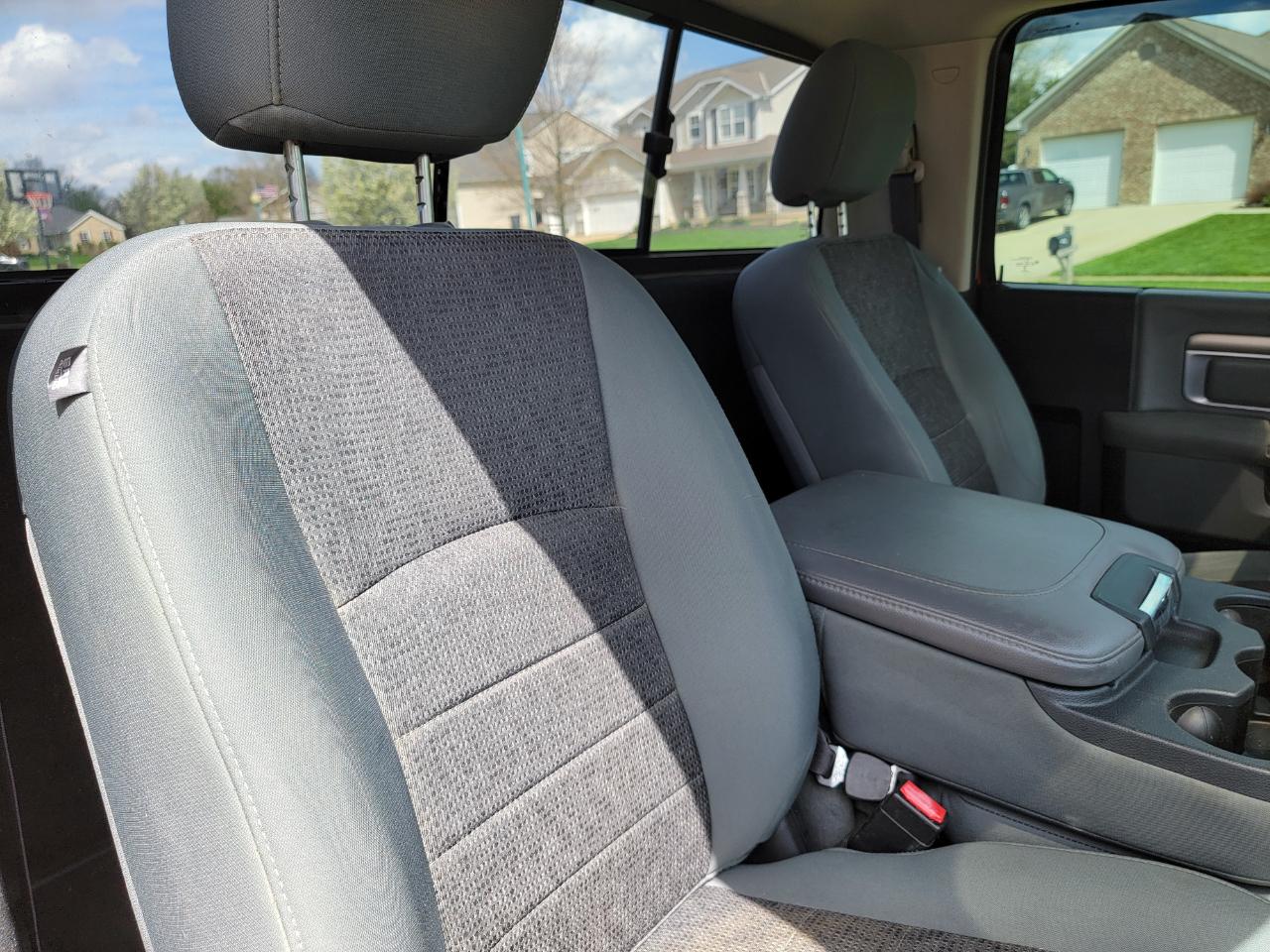 RAM 2500 4WD Reg Cab 140.5" SLT 2015