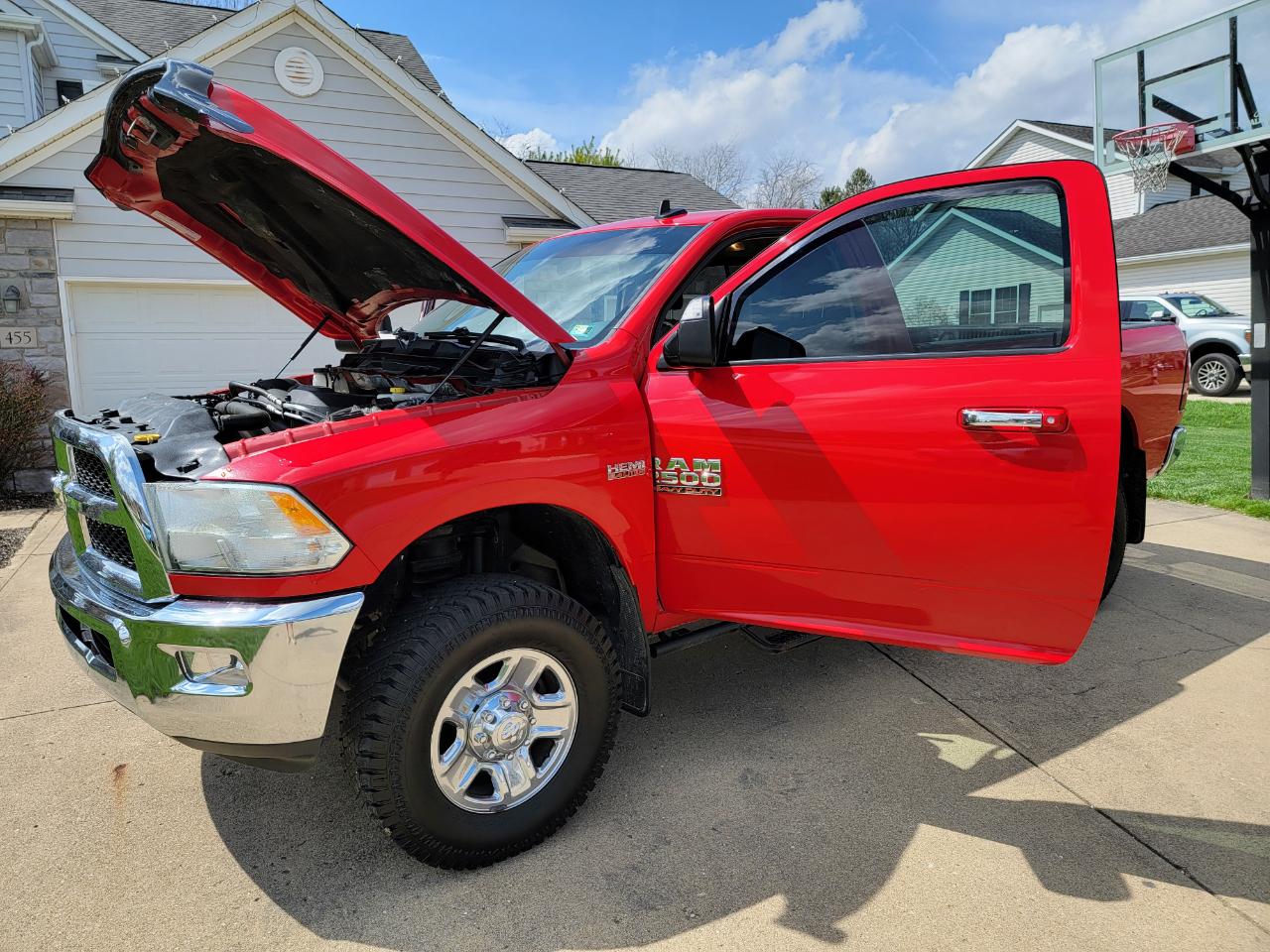 RAM 2500 4WD Reg Cab 140.5" SLT 2015