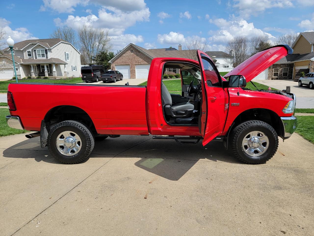 RAM 2500 4WD Reg Cab 140.5" SLT 2015