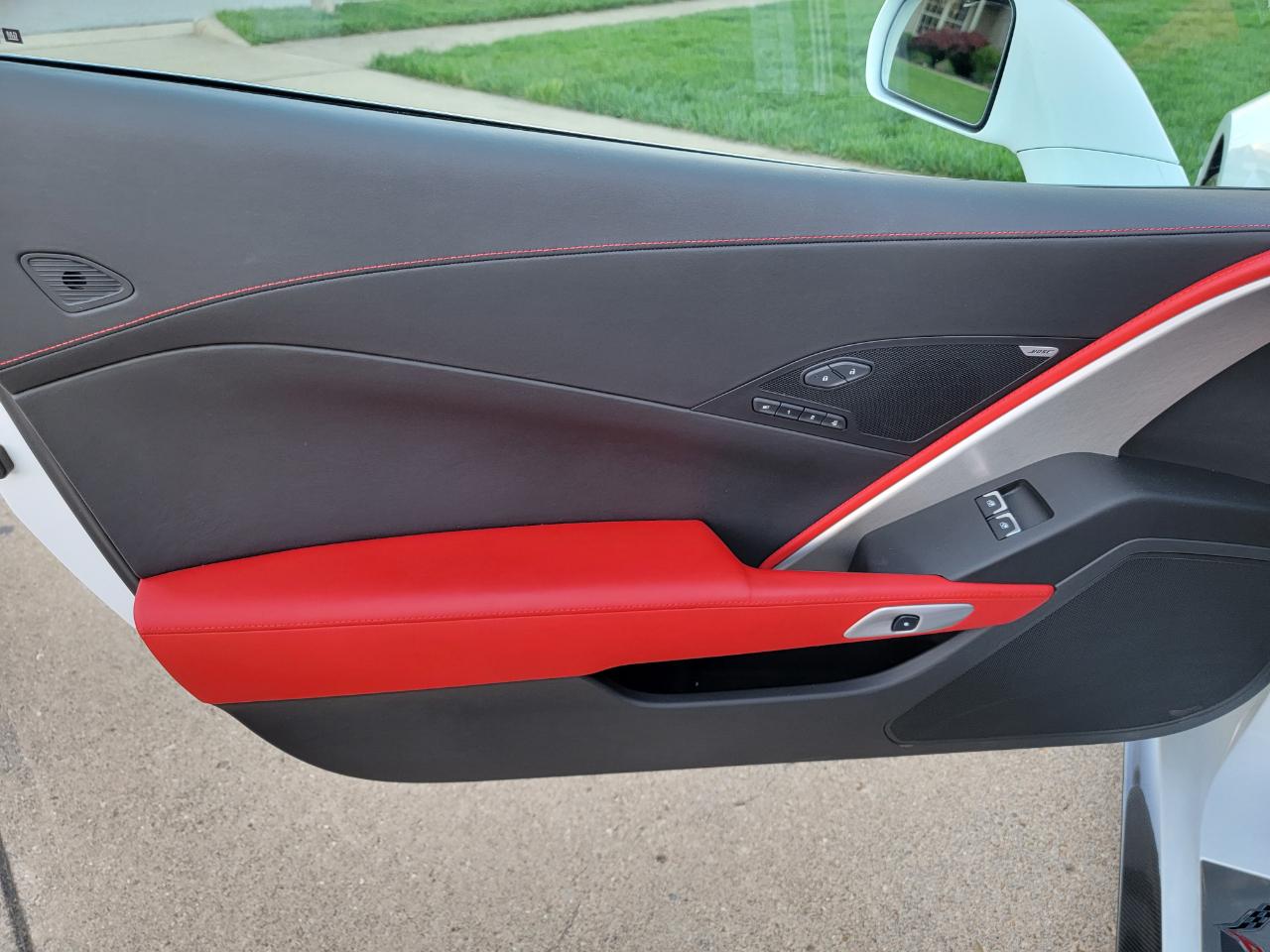 Chevrolet Corvette 2dr Stingray Z51 Cpe w/3LT 2015