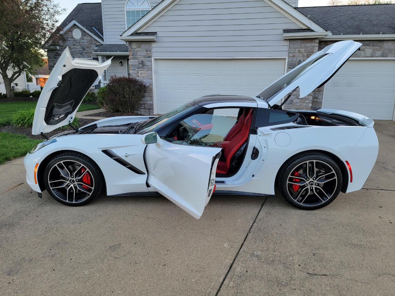 Chevrolet Corvette 2dr Stingray Z51 Cpe w/3LT 2015