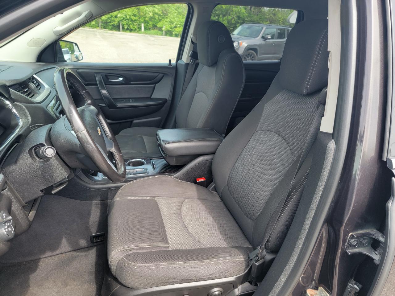 Chevrolet Traverse AWD 4dr LT w/2LT 2017