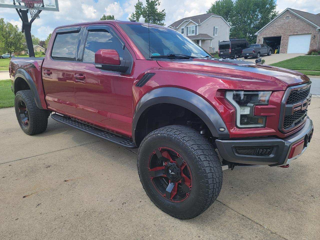 Ford F-150 Raptor 4WD SuperCrew 5.5' Box 2017