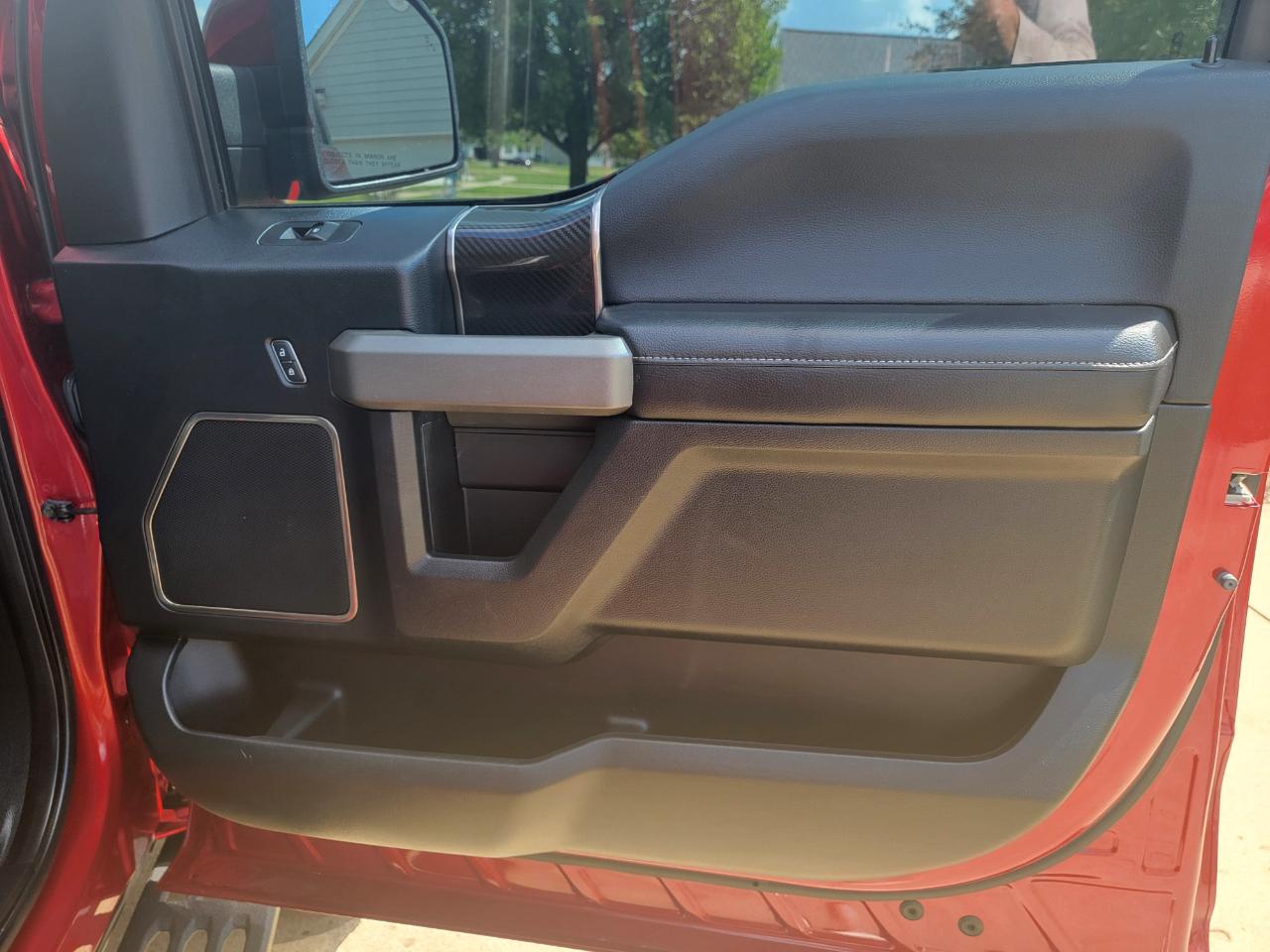 Ford F-150 Raptor 4WD SuperCrew 5.5' Box 2017