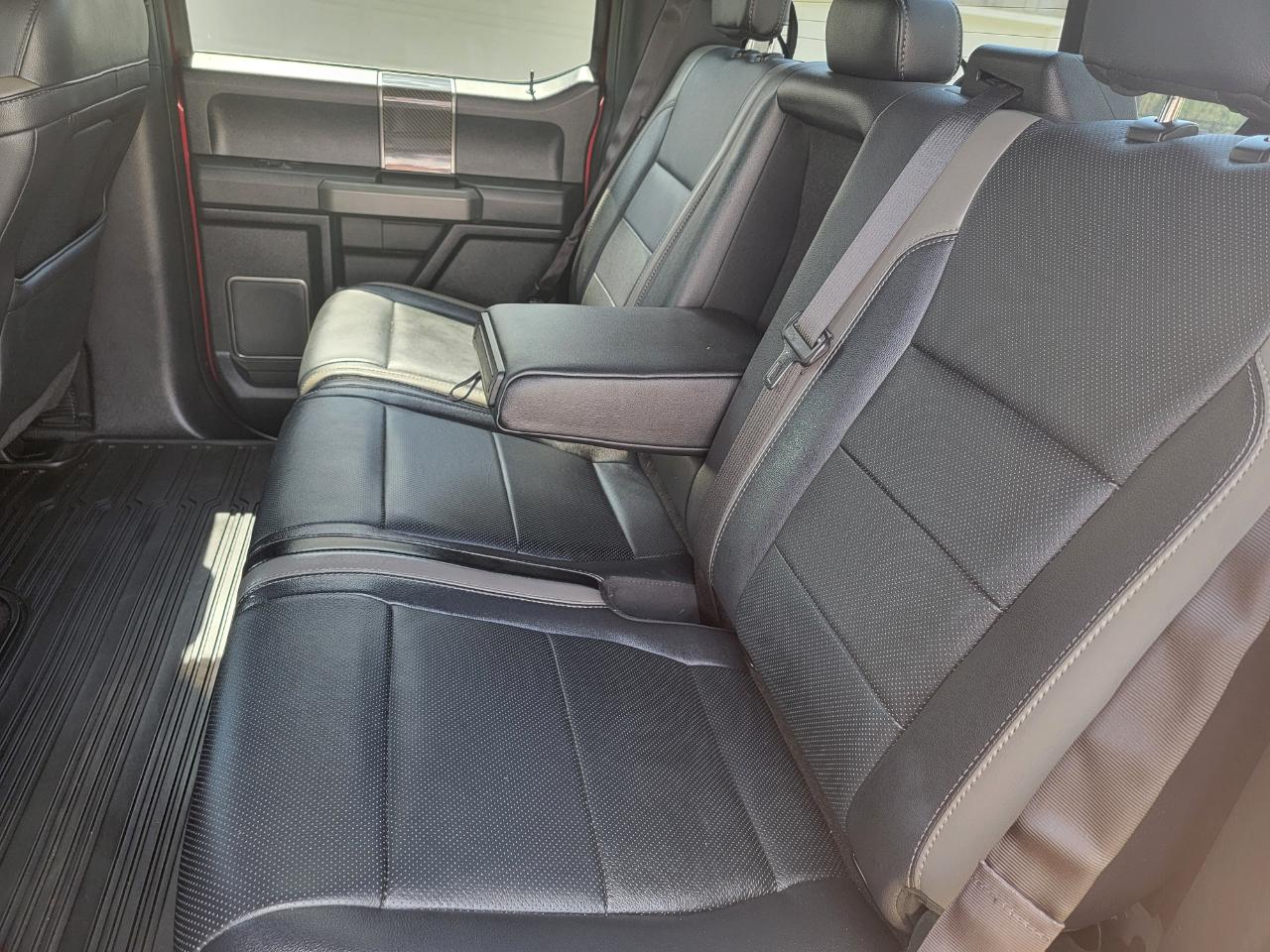 Ford F-150 Raptor 4WD SuperCrew 5.5' Box 2017