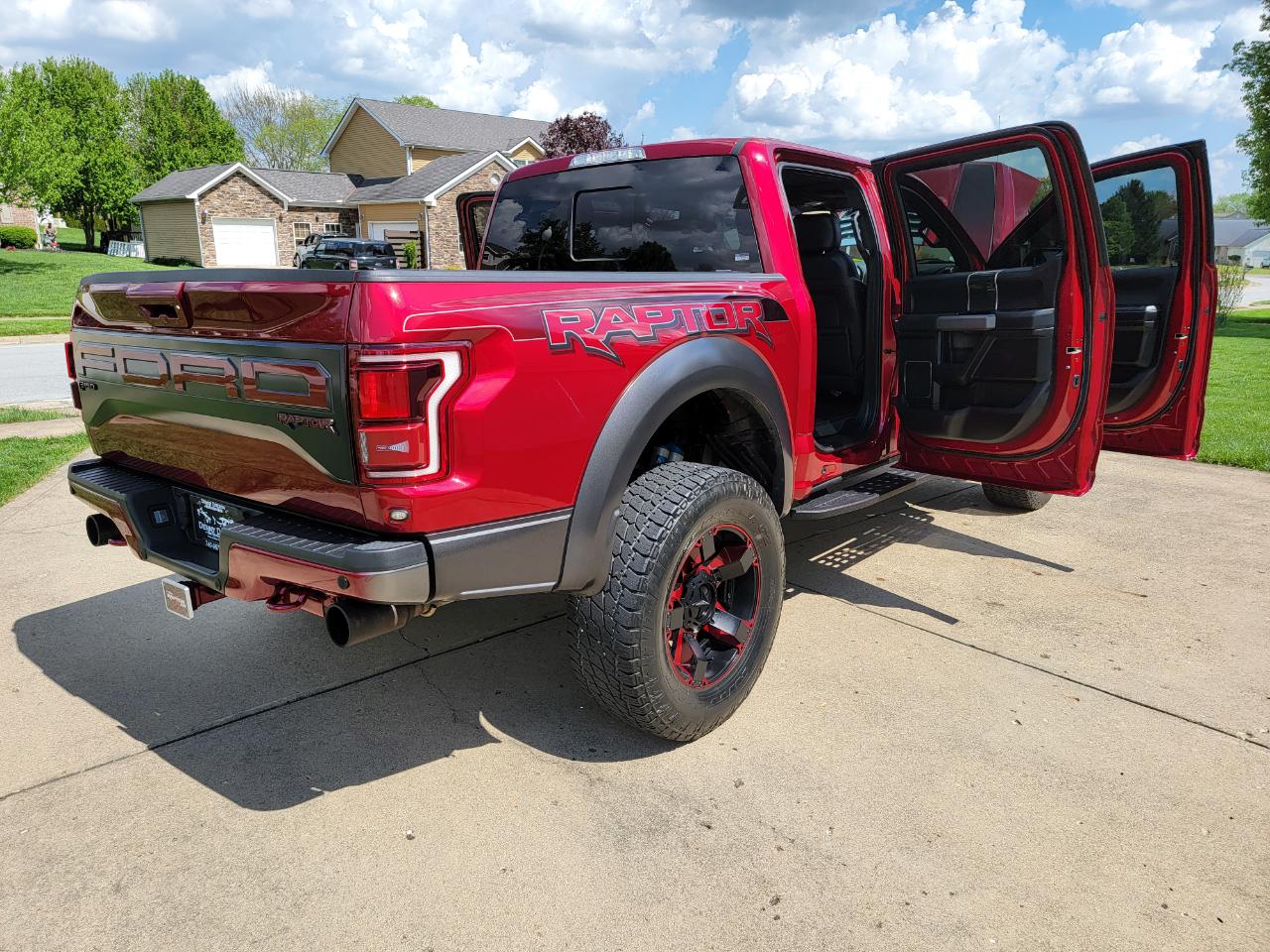 Ford F-150 Raptor 4WD SuperCrew 5.5' Box 2017