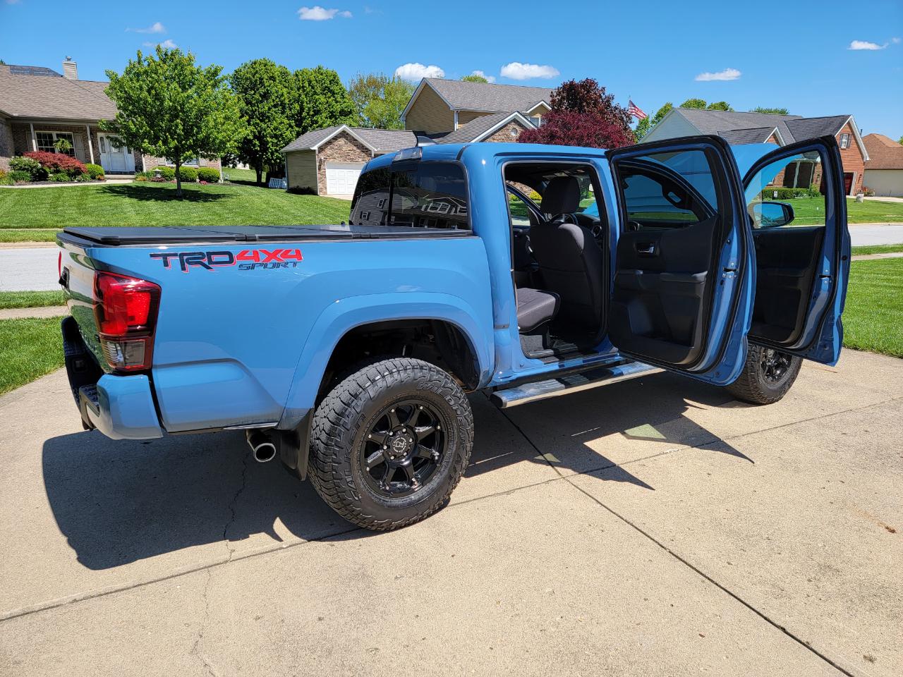 Toyota Tacoma 4WD TRD Sport Double Cab 5' Bed V6 AT (Natl) 2019