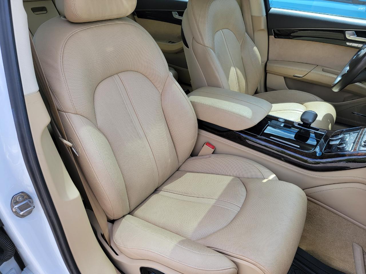 Audi A8 L 4dr Sdn 2012