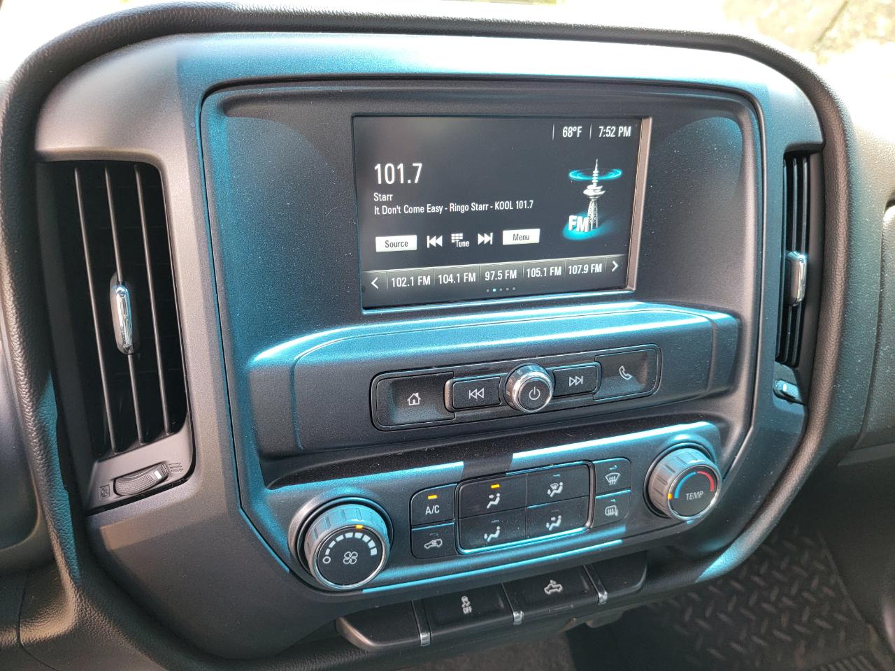 Chevrolet Silverado 1500 2WD Reg Cab 119.0" LS 2018
