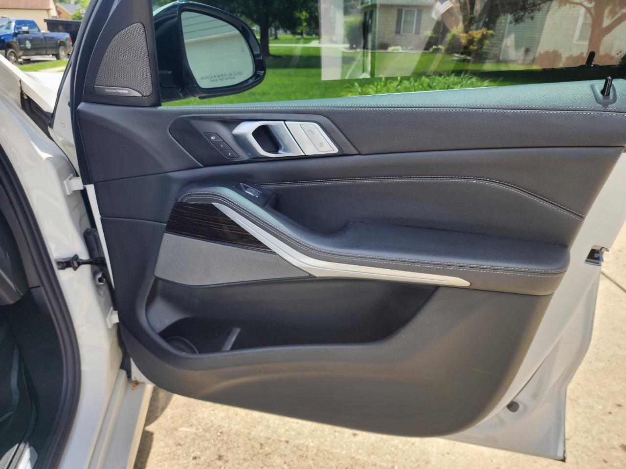 BMW X7 xDrive40i Sports Activity Vehicle 2019