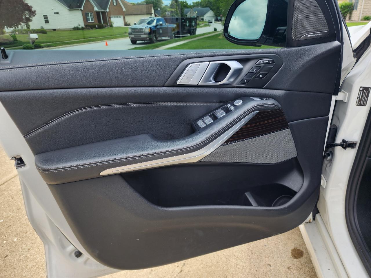 BMW X7 xDrive40i Sports Activity Vehicle 2019