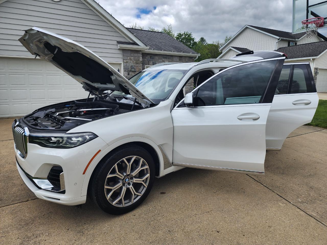 BMW X7 xDrive40i Sports Activity Vehicle 2019