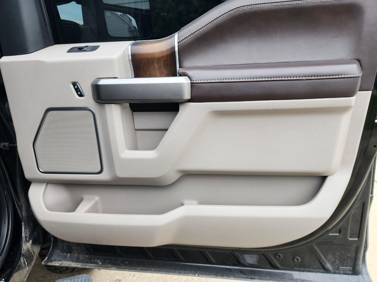 Ford Super Duty F-250 SRW Limited 4WD Crew Cab 6.75' Box 2018