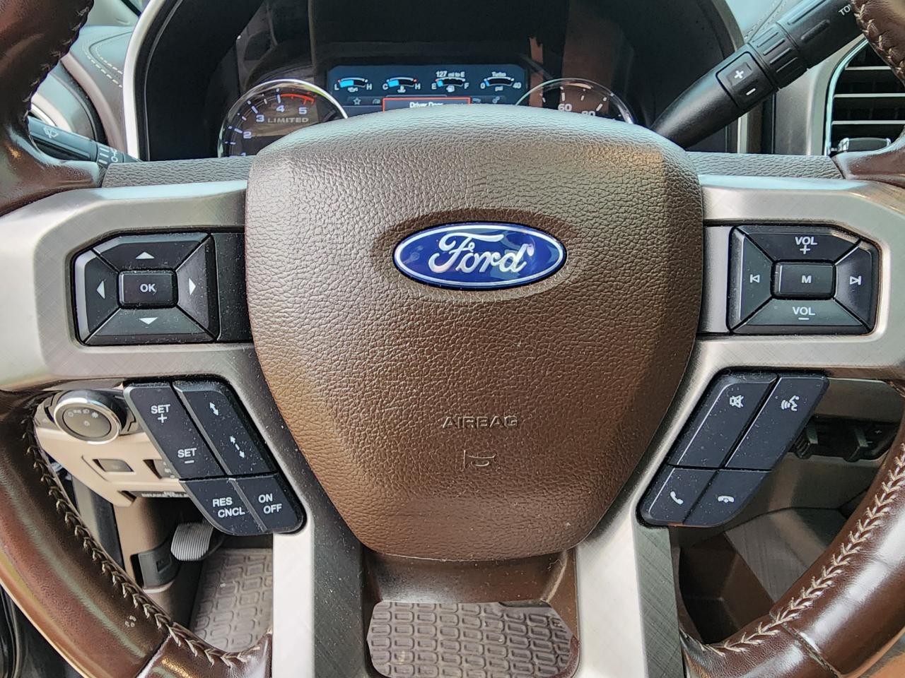 Ford Super Duty F-250 SRW Limited 4WD Crew Cab 6.75' Box 2018
