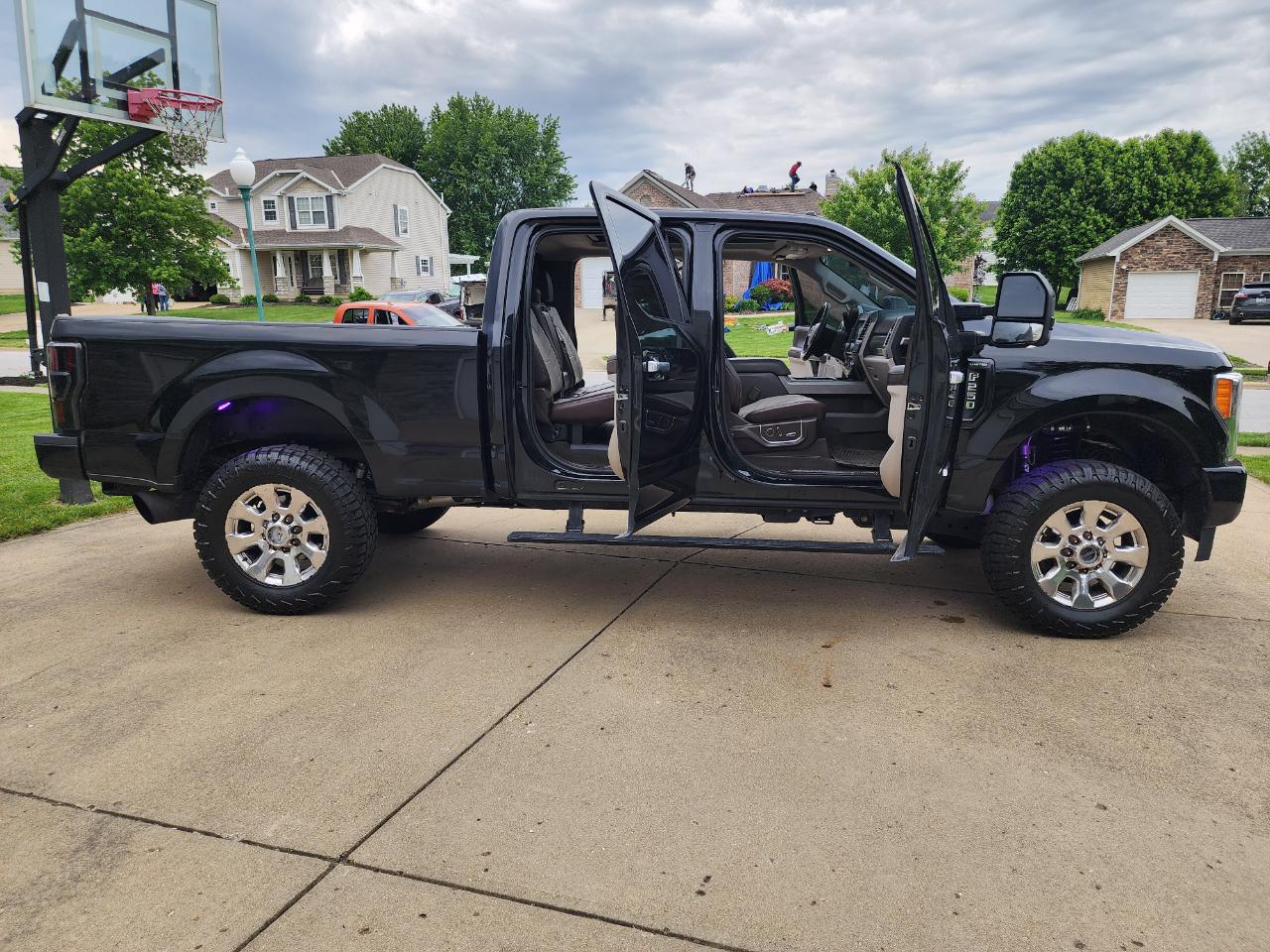 Ford Super Duty F-250 SRW Limited 4WD Crew Cab 6.75' Box 2018