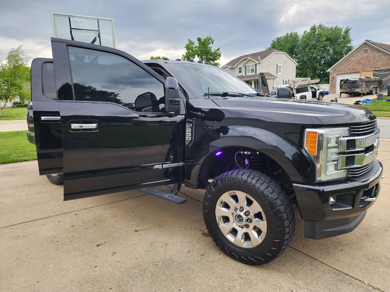 Ford Super Duty F-250 SRW Limited 4WD Crew Cab 6.75' Box 2018