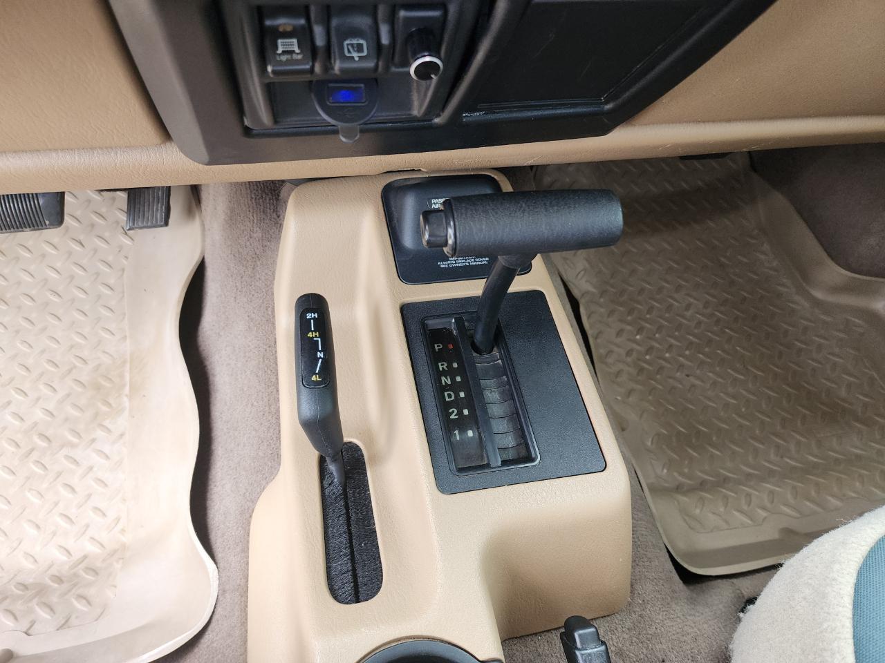 Jeep Wrangler 2dr Sahara 2001