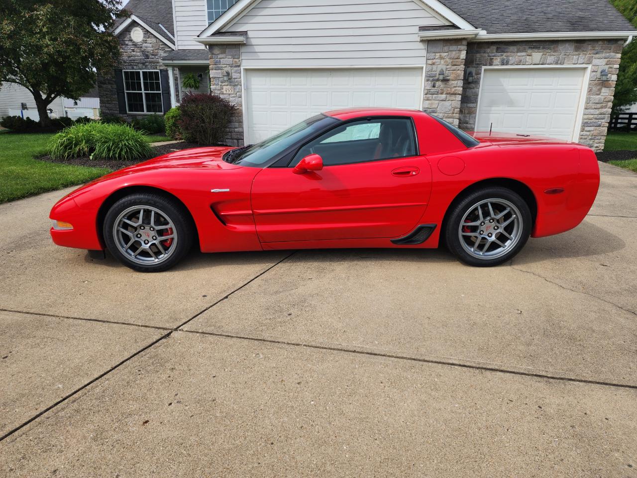 Chevrolet Corvette 2dr Z06 Hardtop 2001