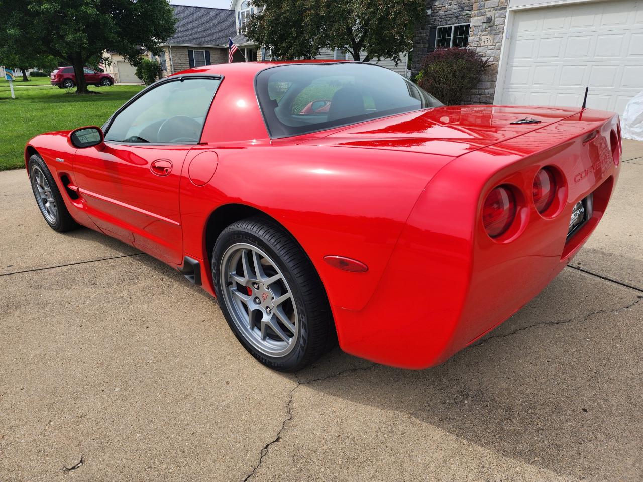 Chevrolet Corvette 2dr Z06 Hardtop 2001