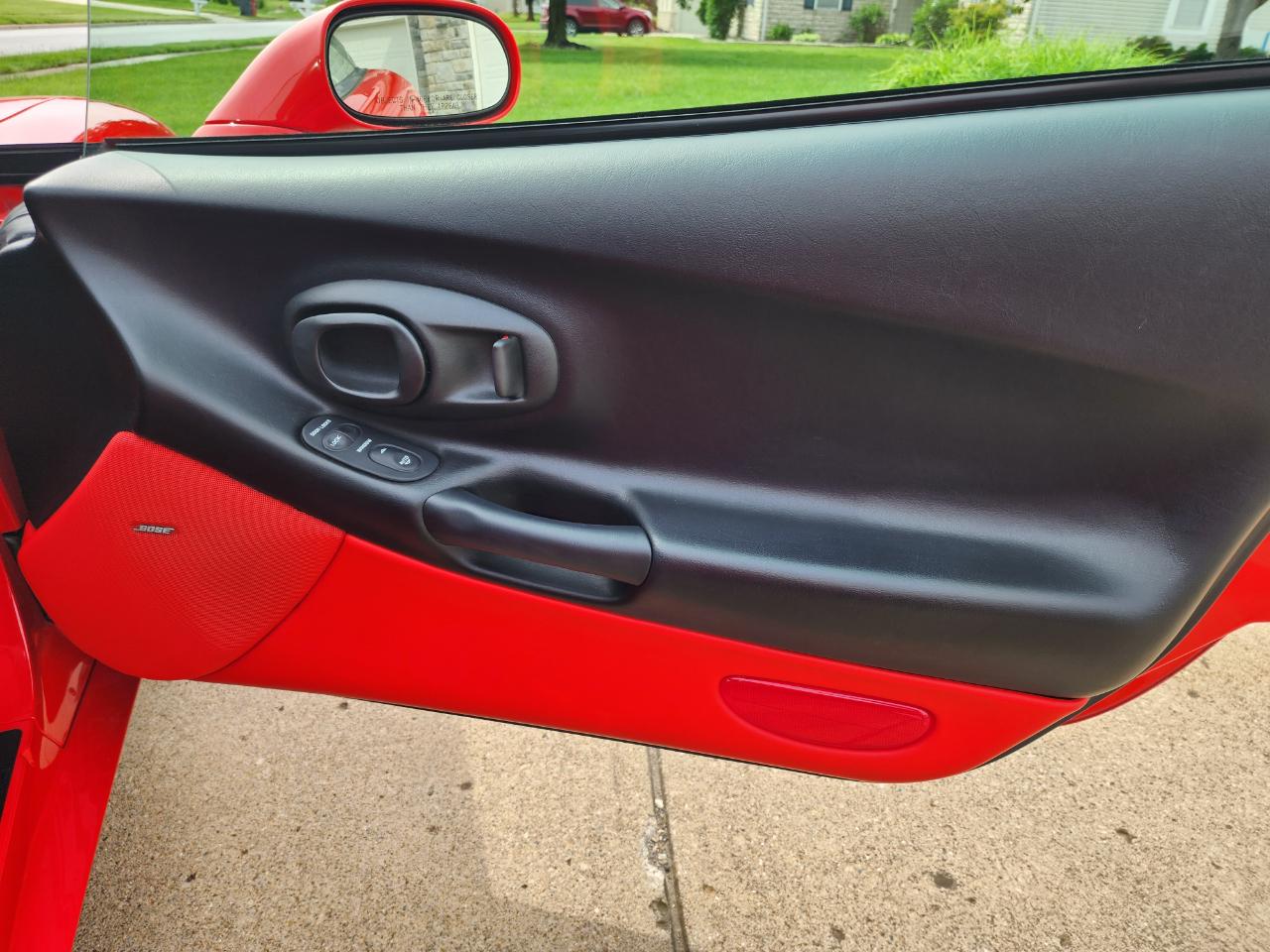 Chevrolet Corvette 2dr Z06 Hardtop 2001