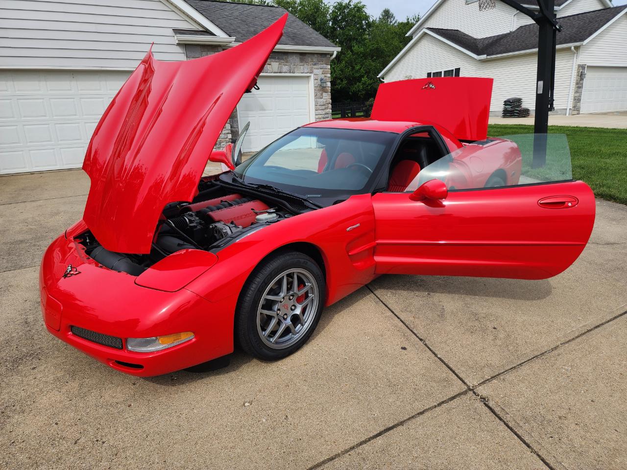 Chevrolet Corvette 2dr Z06 Hardtop 2001