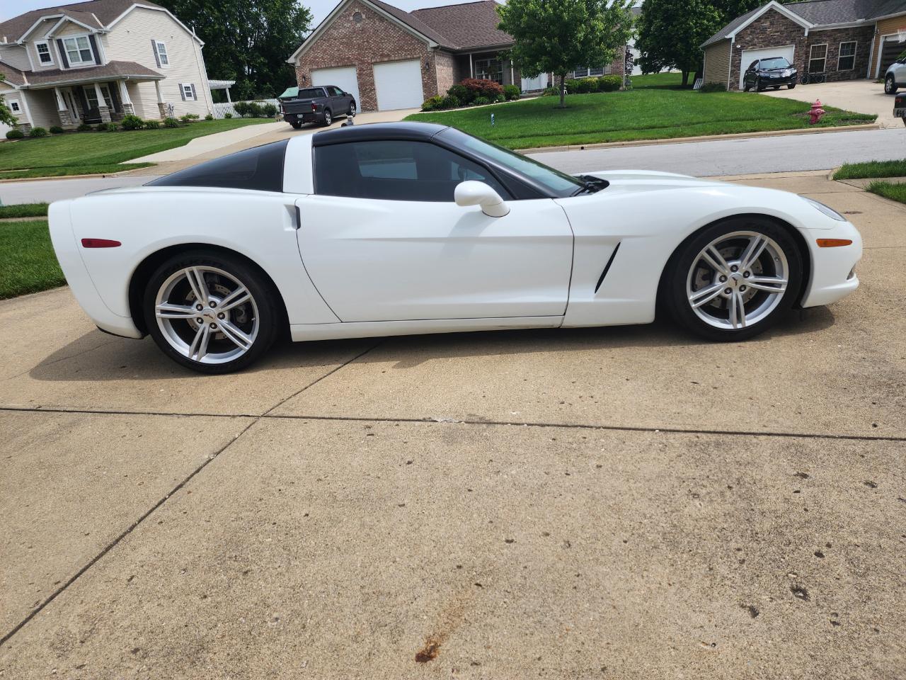 Chevrolet Corvette 2dr Cpe w/2LT 2009