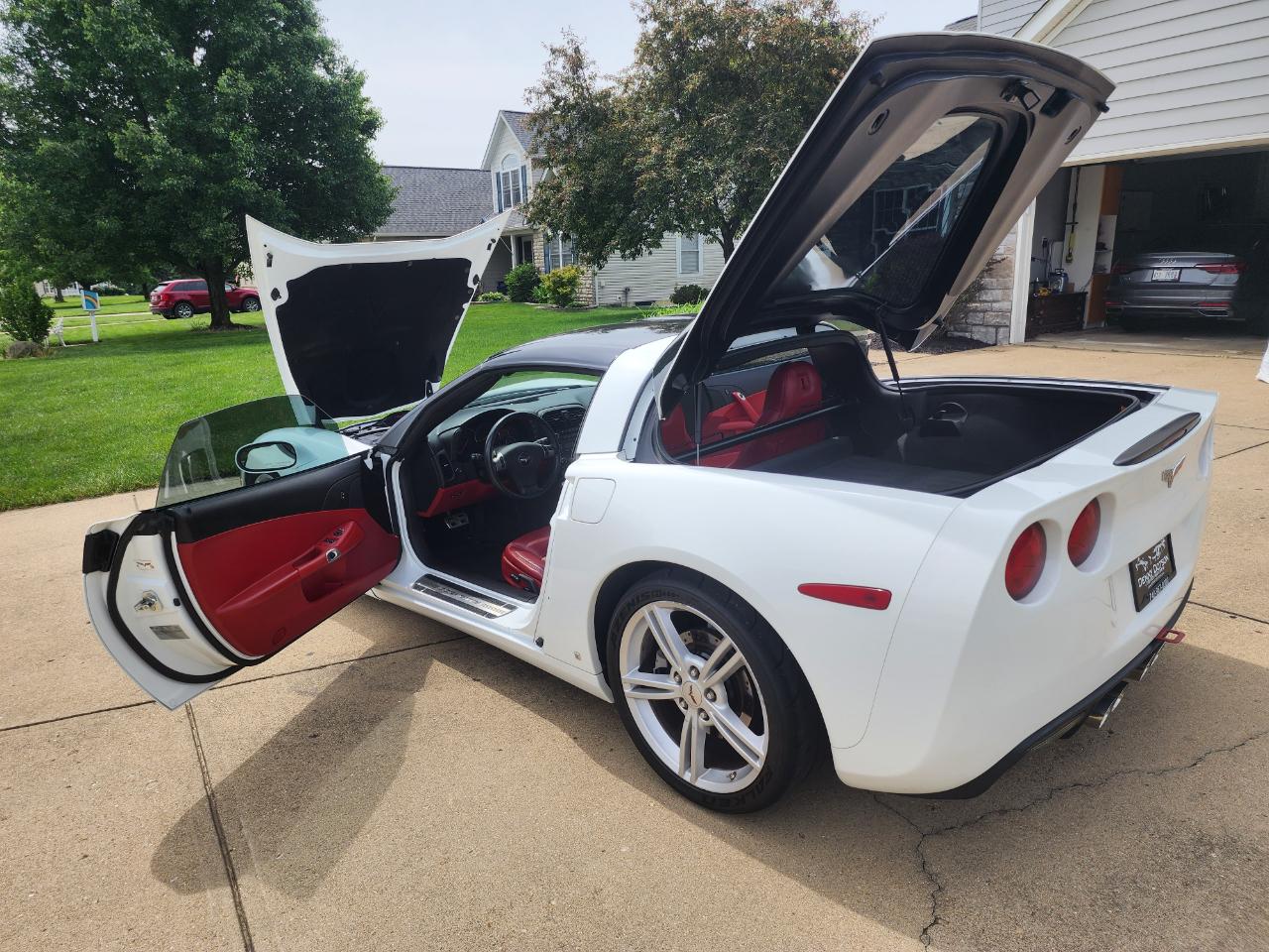 Chevrolet Corvette 2dr Cpe w/2LT 2009