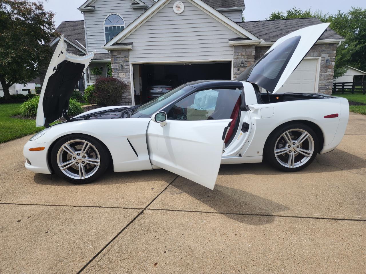 Chevrolet Corvette 2dr Cpe w/2LT 2009