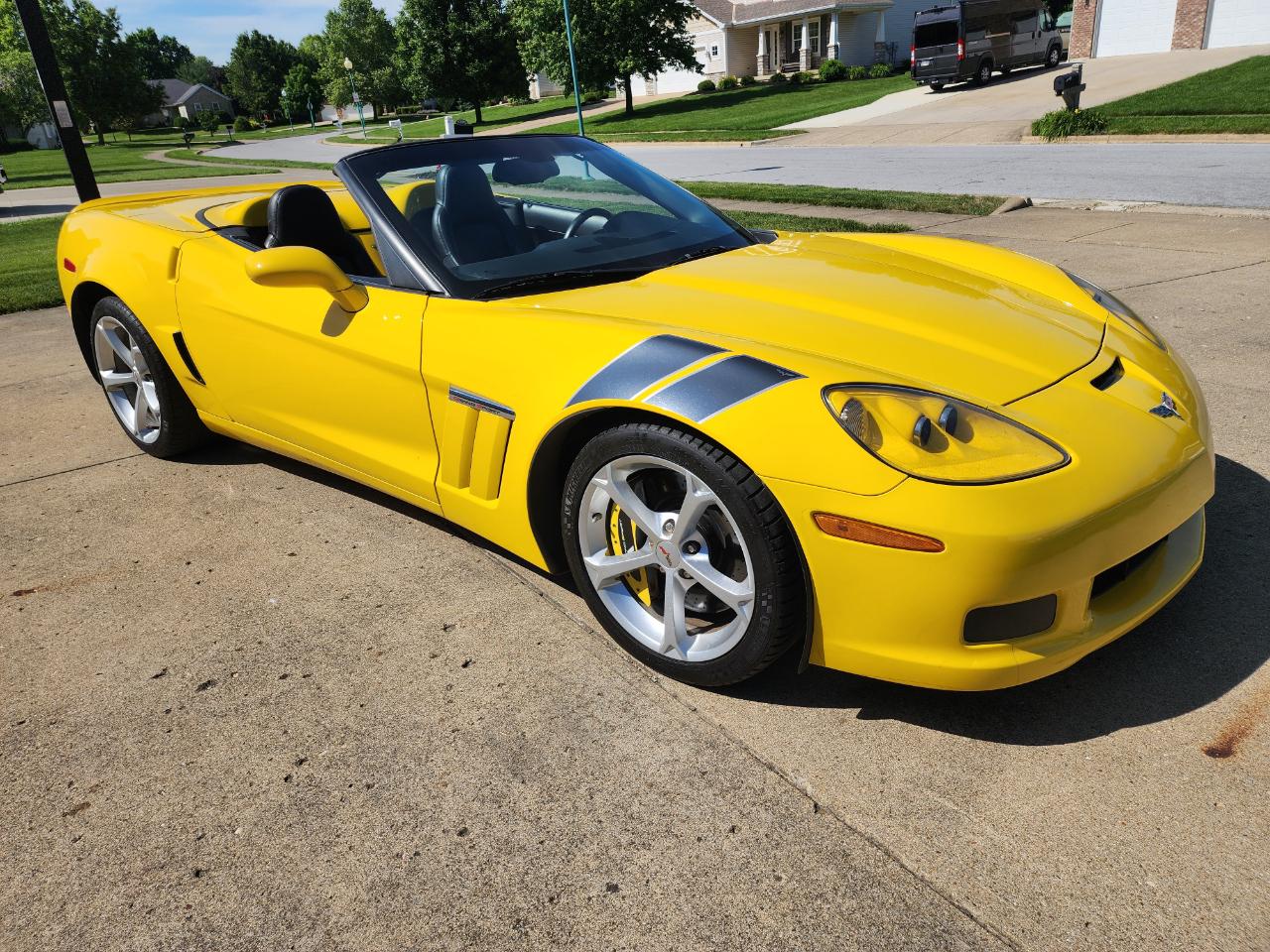 Chevrolet Corvette 2dr Conv Z16 Grand Sport w/1LT 2011