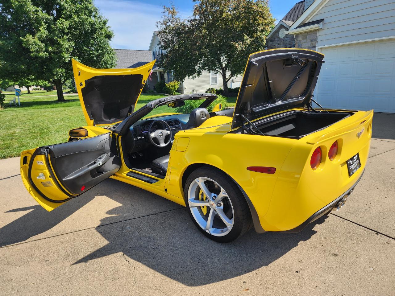 Chevrolet Corvette 2dr Conv Z16 Grand Sport w/1LT 2011