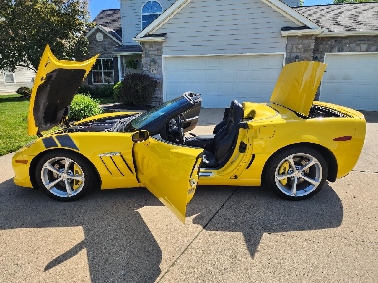 Chevrolet Corvette 2dr Conv Z16 Grand Sport w/1LT 2011