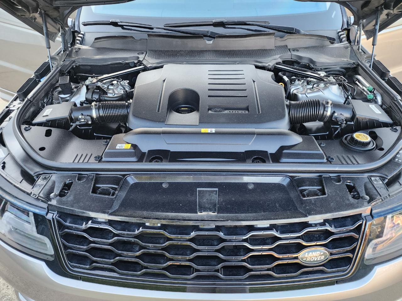 Land Rover Range Rover Sport Turbo i6 MHEV HST 2021
