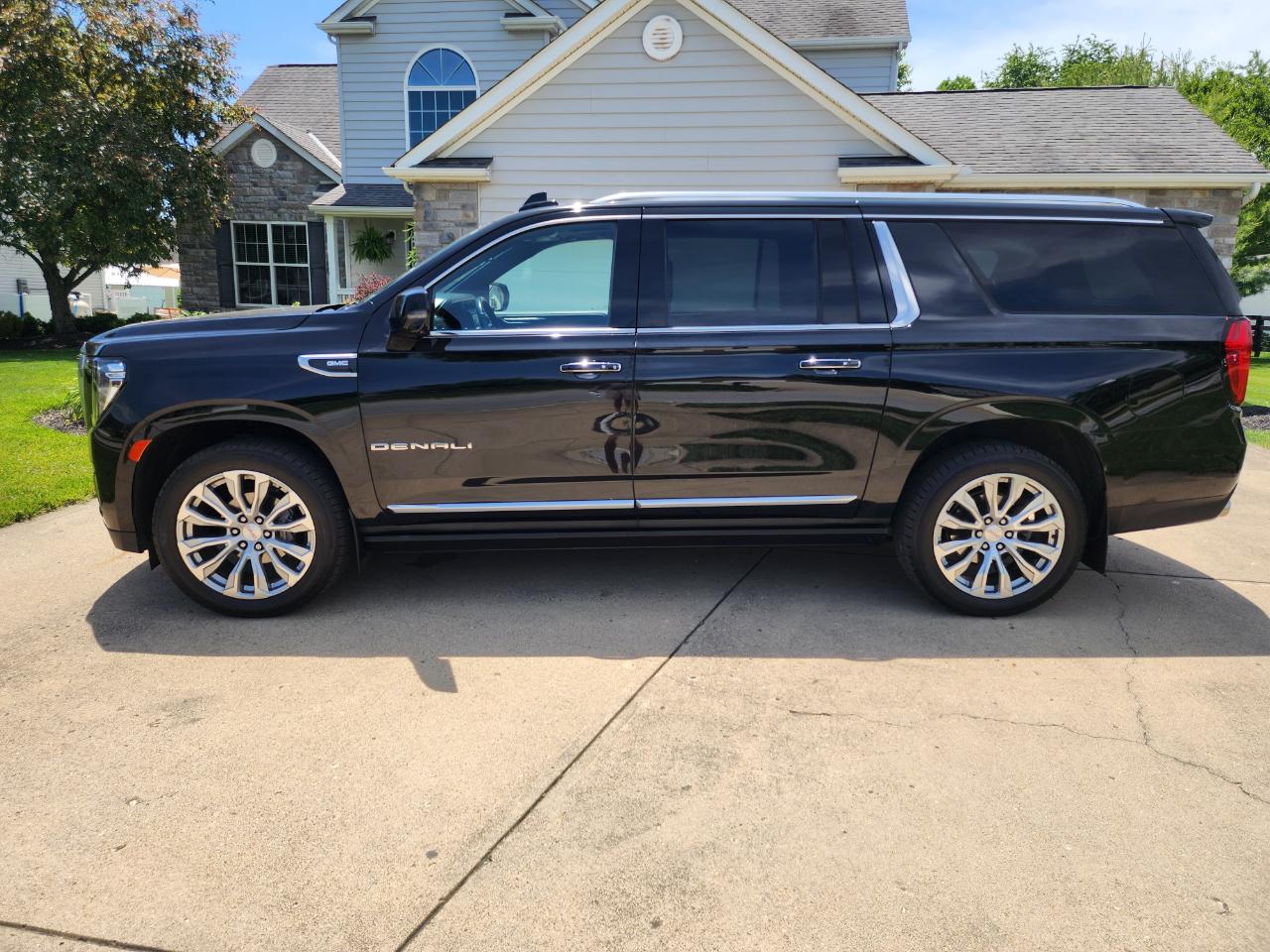 GMC Yukon XL 4WD 4dr Denali 2022
