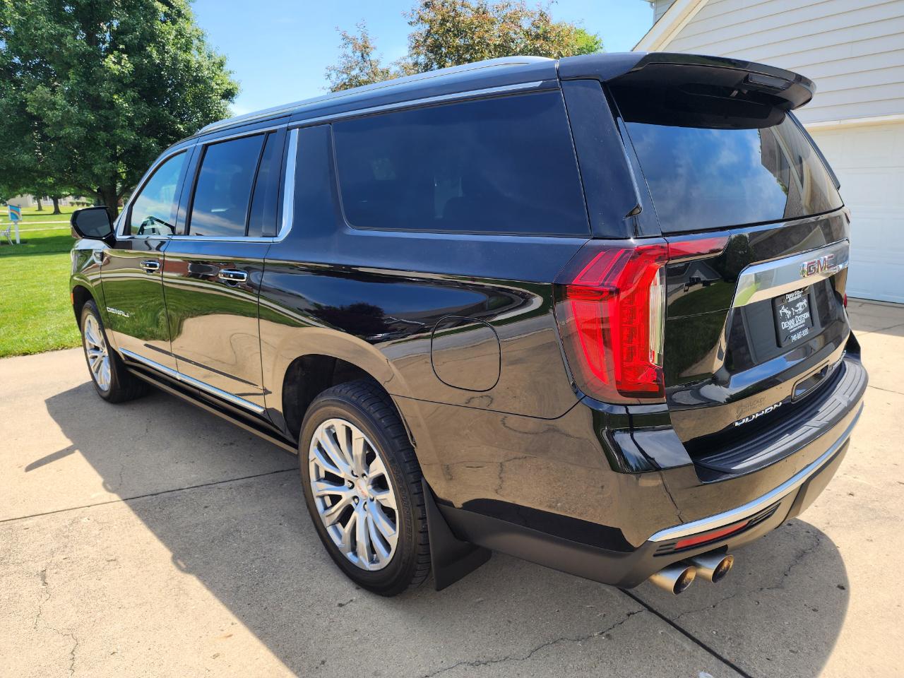 GMC Yukon XL 4WD 4dr Denali 2022