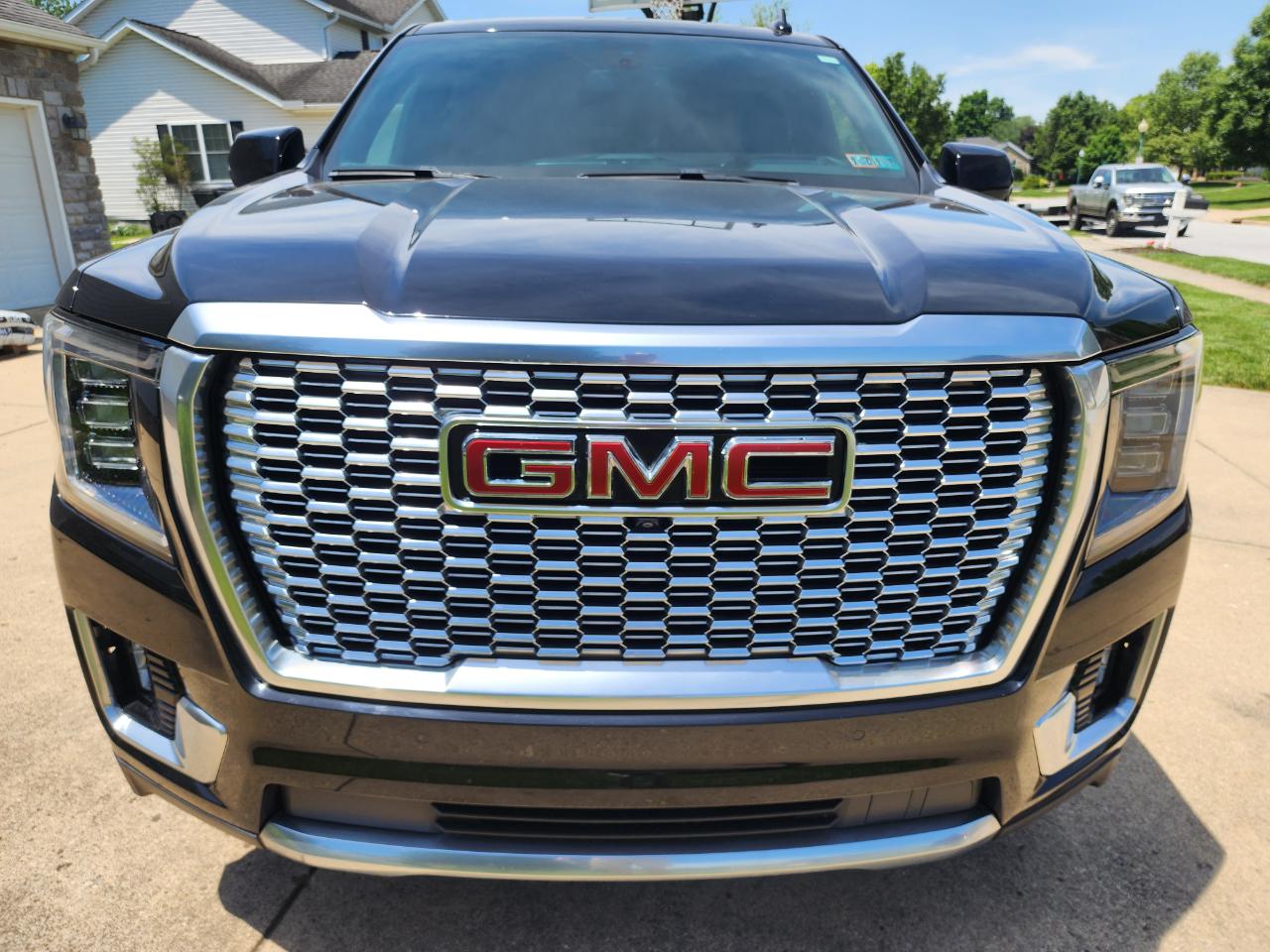 GMC Yukon XL 4WD 4dr Denali 2022