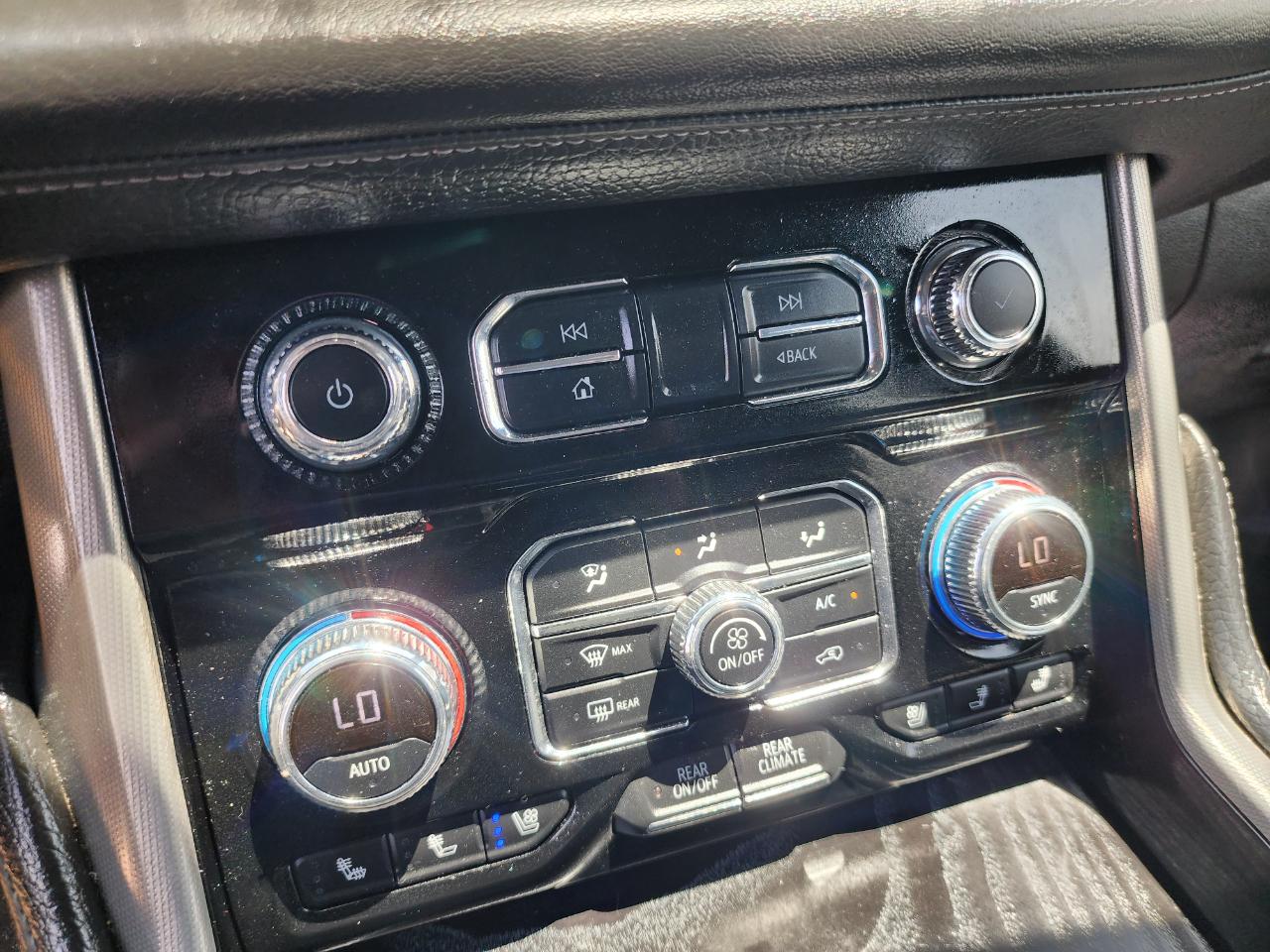 GMC Yukon XL 4WD 4dr Denali 2022