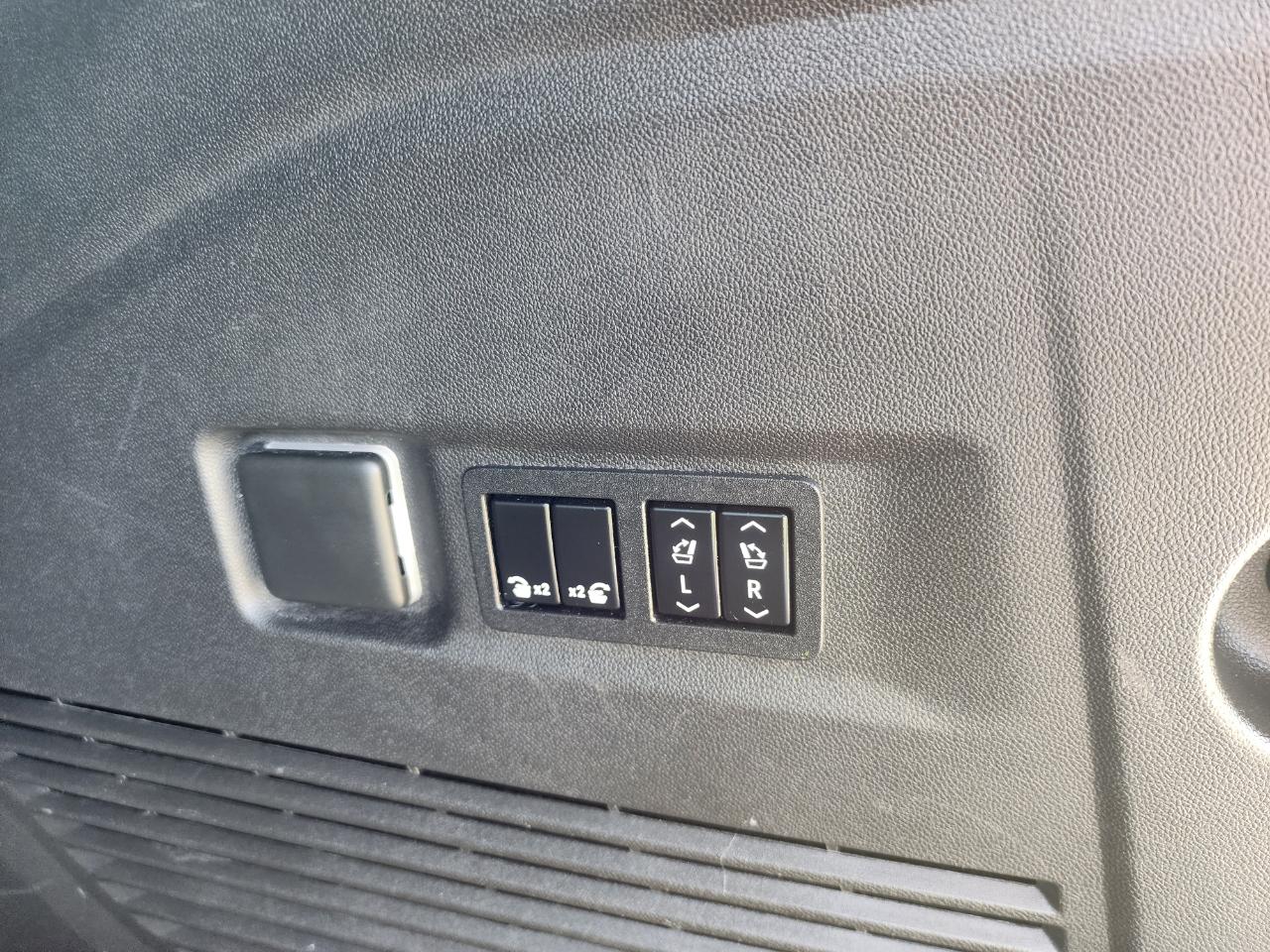 GMC Yukon XL 4WD 4dr Denali 2022