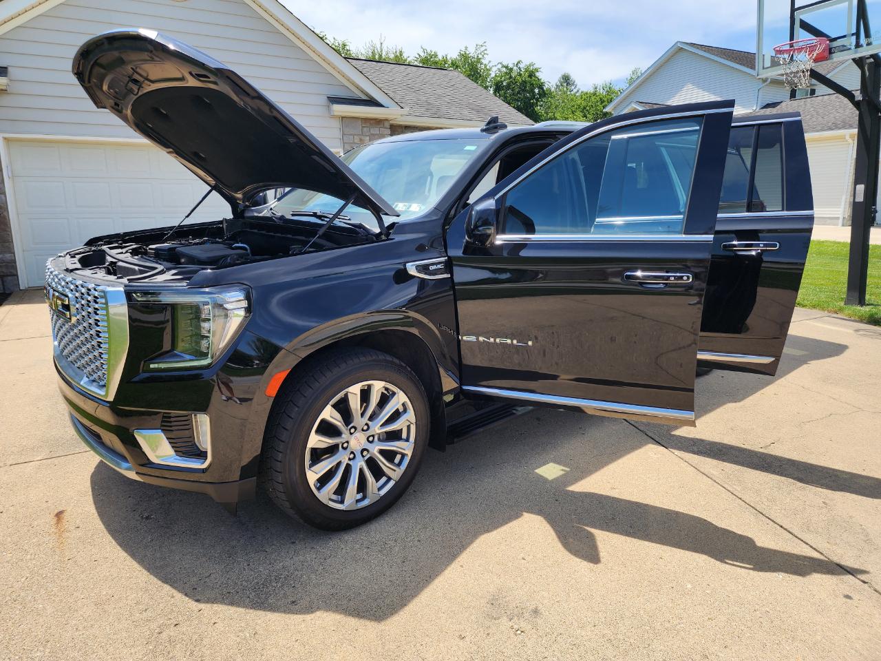 GMC Yukon XL 4WD 4dr Denali 2022