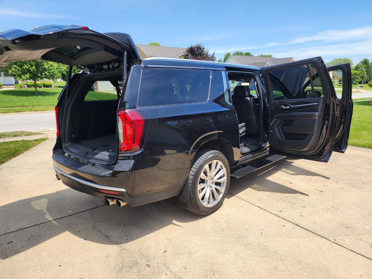 GMC Yukon XL 4WD 4dr Denali 2022
