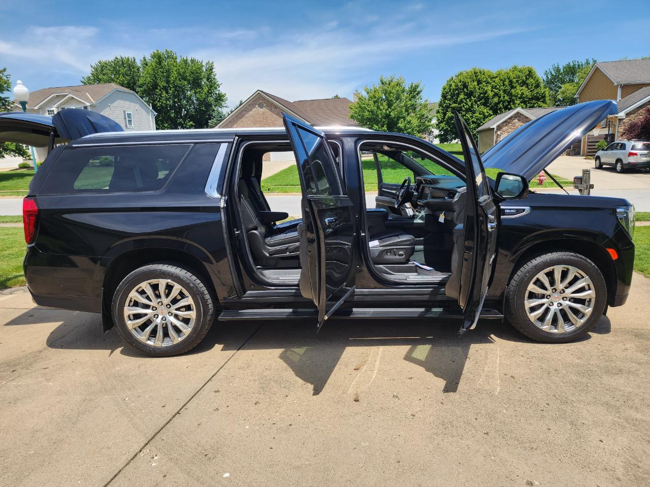 GMC Yukon XL 4WD 4dr Denali 2022