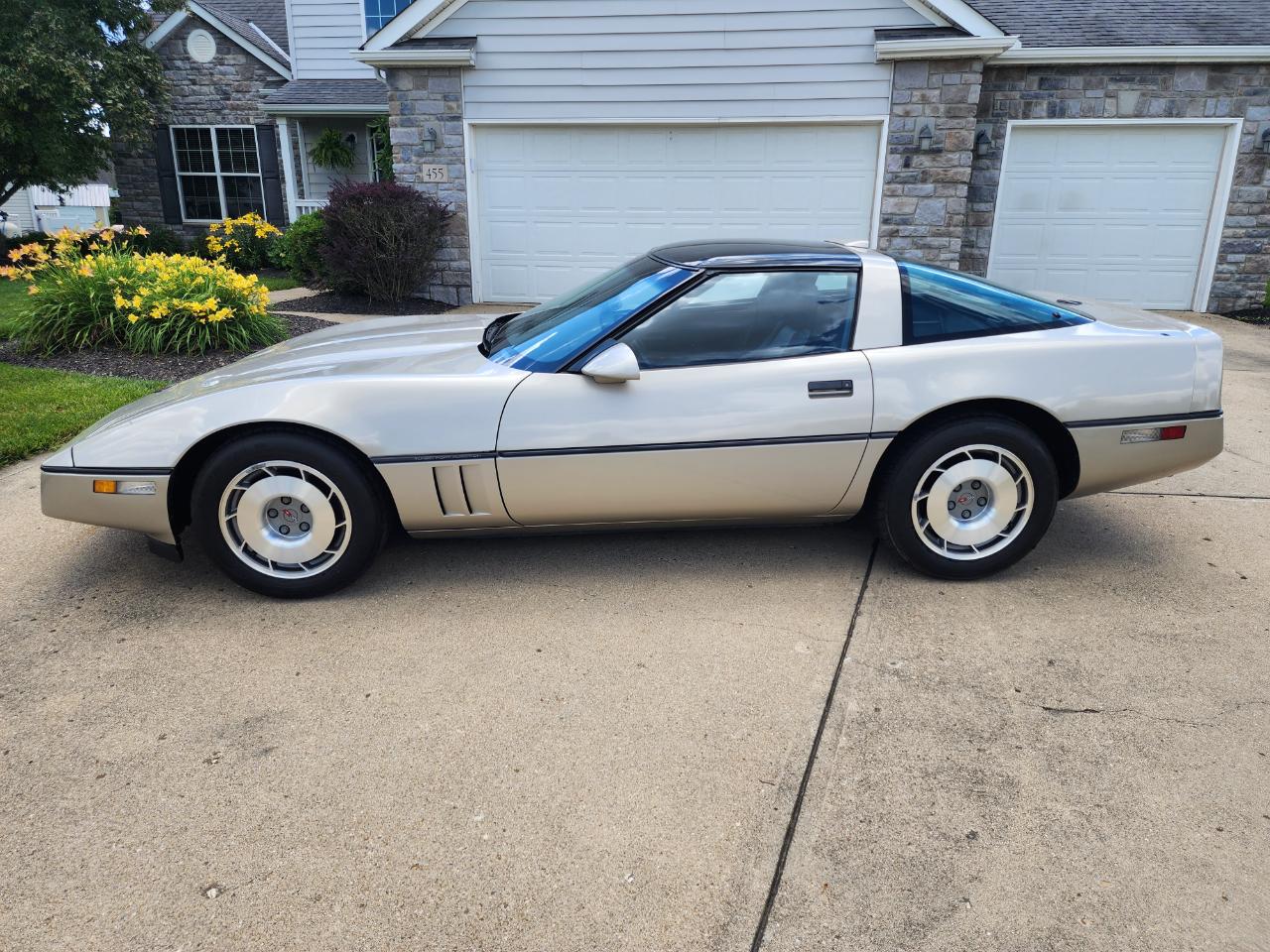 Chevrolet Corvette 2dr Hatchback 1987