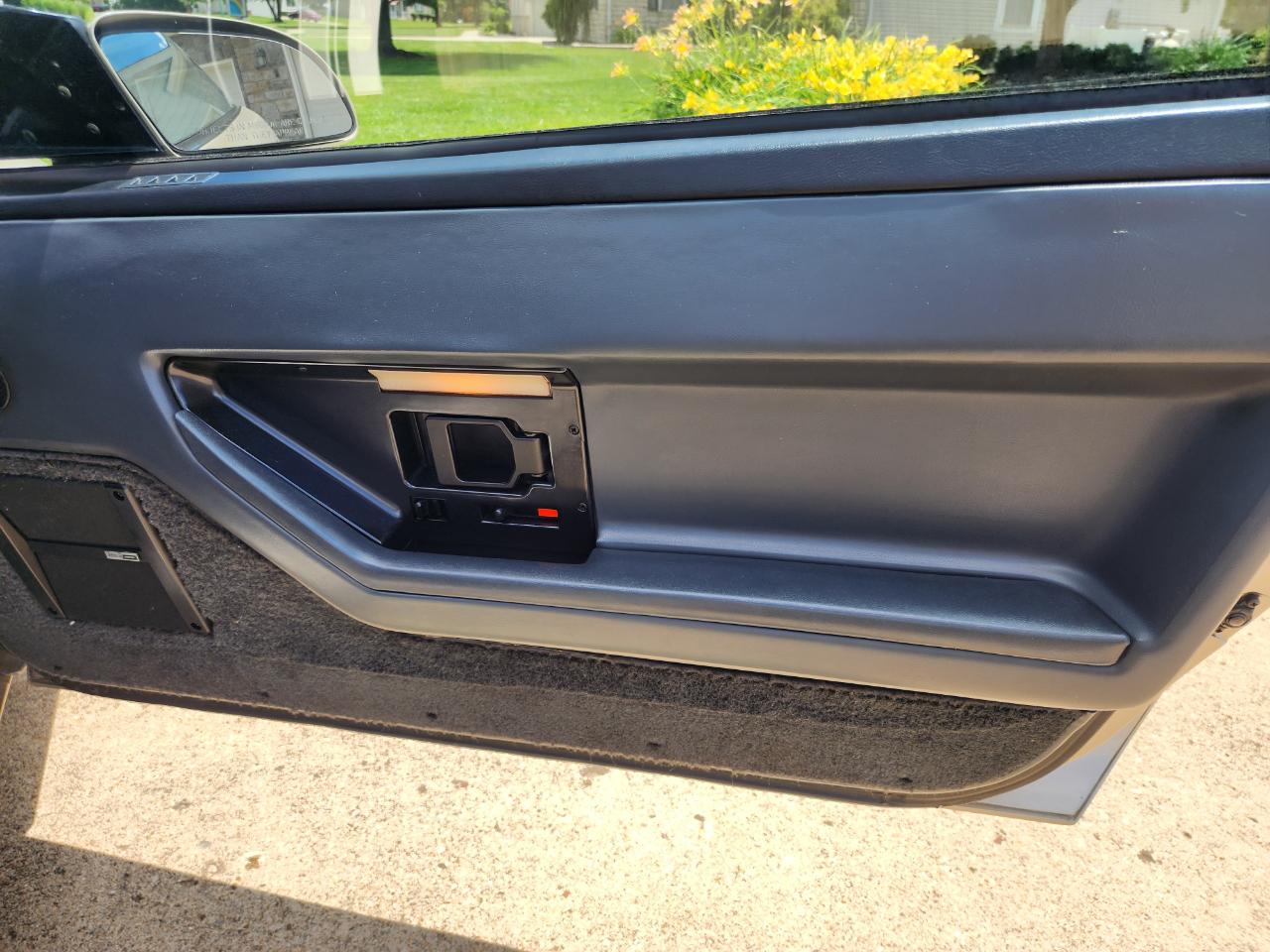 Chevrolet Corvette 2dr Hatchback 1987
